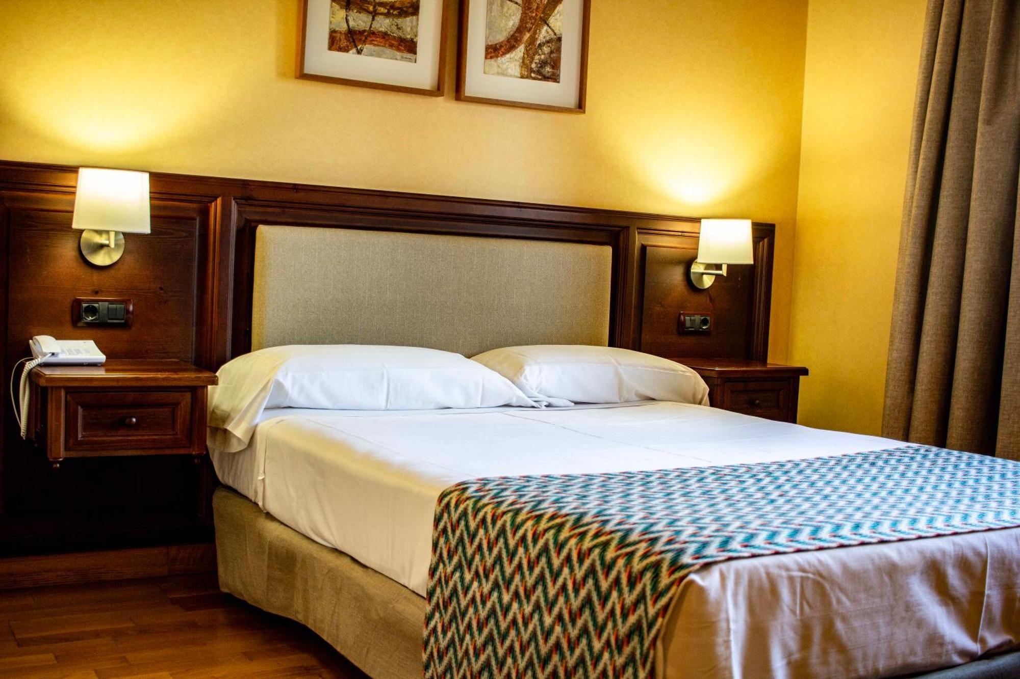 Hotel Spa Tudanca Aranda Fuentespina Exterior photo
